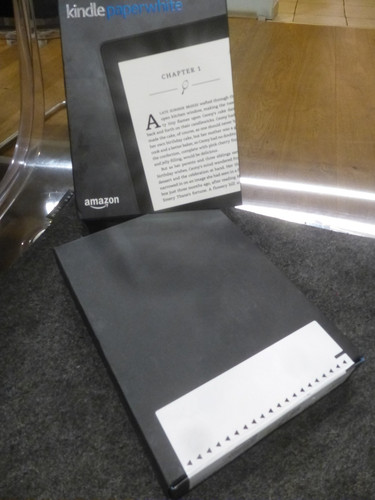 Amazon kindle paperwhite - amazon,
